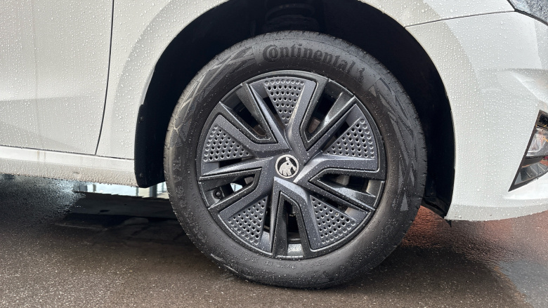 Skoda Fabia 1.0 MPI 80 Colour Edition 5dr Petrol Hatchback